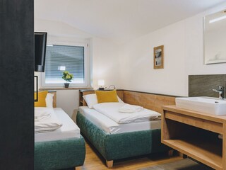 Website-werent-hochtennstrasse-mai22-0050