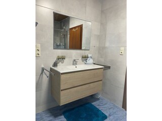 Badezimmer 1