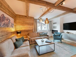 Room Pictures_Room_AppXL_0