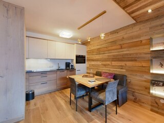 Room Pictures_Room_AppM_7