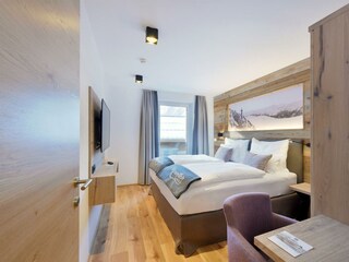 Room Pictures_Room_AppM_8