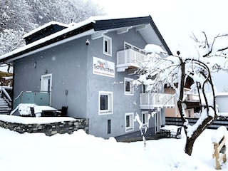 Haus Schmitten_Winter Side view