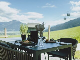 Zaglgut Sonnenterrasse im Sommer