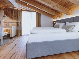 Panorama Spa Suite bedroom