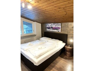 Penthouse 82 Kaprun Bedroom 2 Front