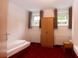 2.2Schlafzimmer Kitz 13