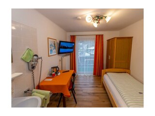 Einzelzimmer Standard mit Etagendusche/ EtagenWC