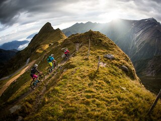 Biken am Kitzsteinhorn_Biking at Kitzsteinhorn_(c)