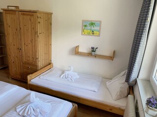 Alpine Home Bedroom- Single Bed