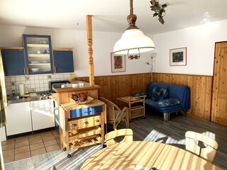 Küche und Essbereich