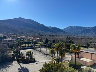 Großer Parkplatz in der Nähe
