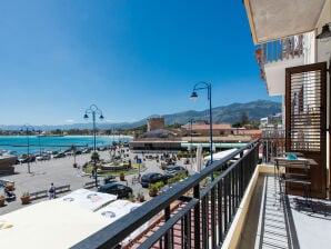 Appartement Charmante petite maison avec vue sur la mer, située sur la place de Mondello - Sferracavallo - image1