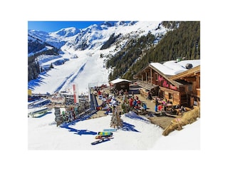 Montana Alm Terrasse zur Piste