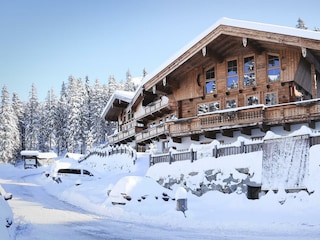 Chalets Winter aussen vorne