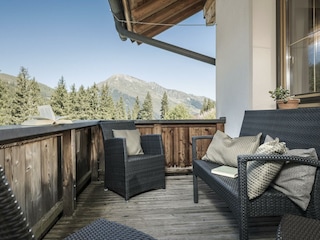 Blick v. Balkon Nr. 15 Sommer seitl.