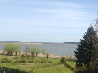 Blick vom Balkon auf das Achterwasser