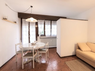 Apartment Limonta Features 10