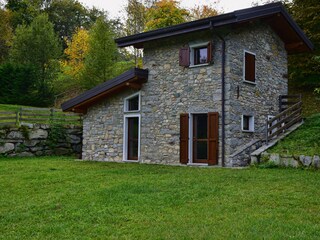 Villa Limonta Outdoor Recording 5