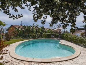 Apartment City cottage with garden and pool - Aci Castello - image1