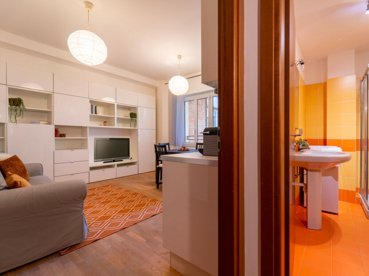 Apartment Como Features 1