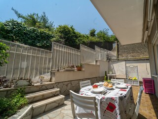 Appartement Ospedaletti Buitenaudio-opname 3