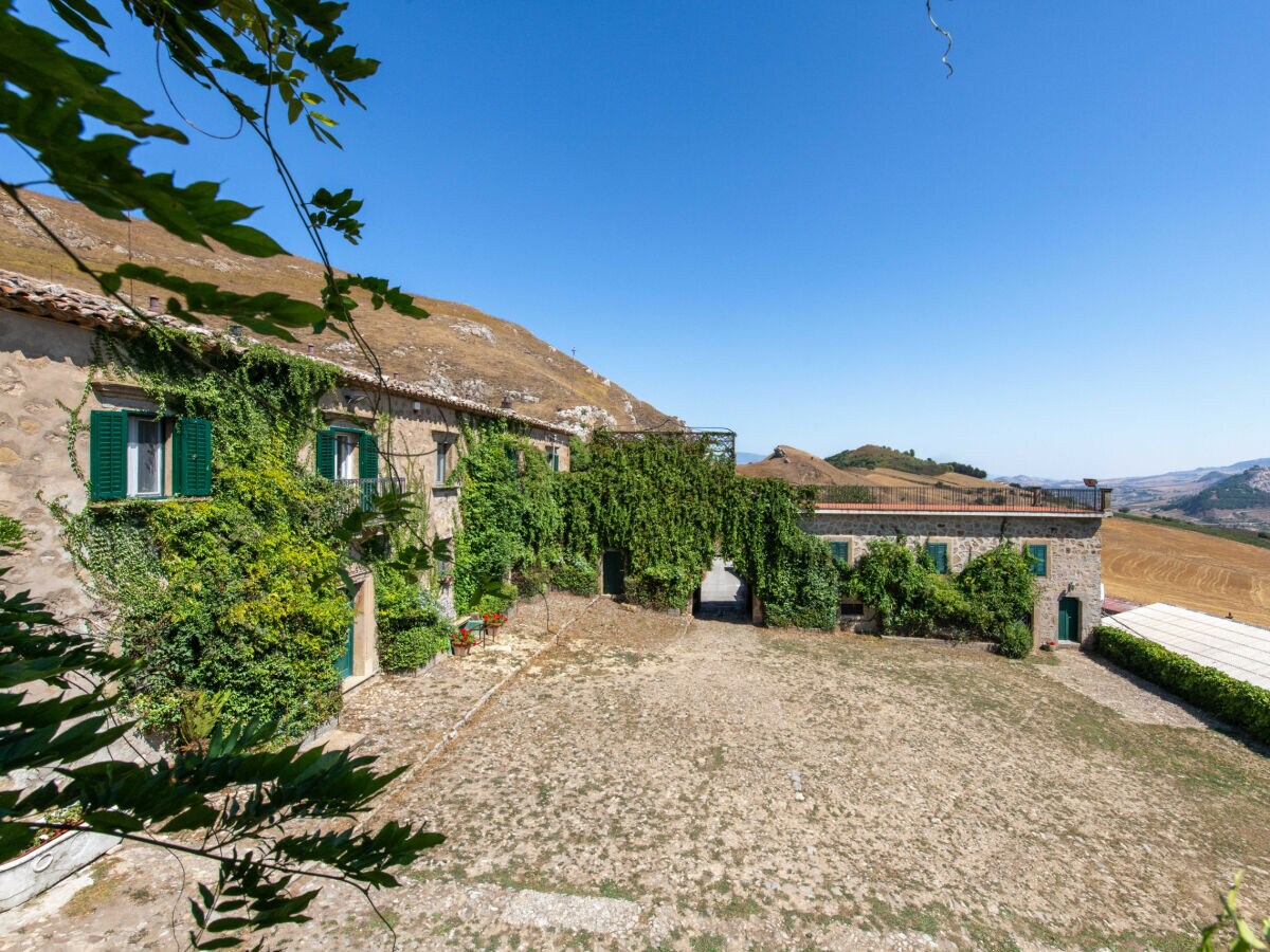 Ferienhaus Castellana Sicula Außenaufnahme 11