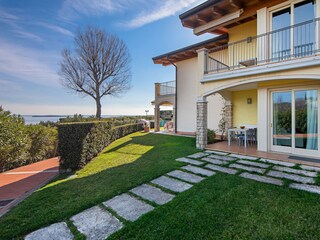 Appartement Manerba del Garda Buitenaudio-opname 2
