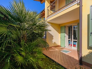 Appartement Manerba del Garda Buitenaudio-opname 5