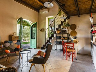 Villa Agnone-Castelluccio Características 16