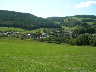 Berge, Wiesen und Wälder