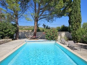 Holiday house Mas de L' Embeli mit Pool - Mouriès - image1