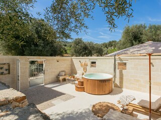 Villa Fasano Buitenaudio-opname 4