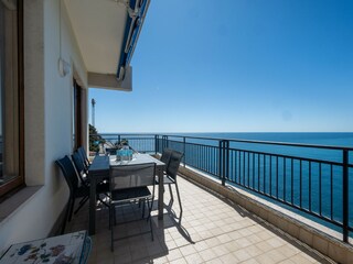 Appartement Ospedaletti Buitenaudio-opname 3