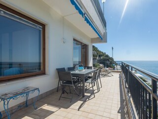 Appartement Ospedaletti Buitenaudio-opname 4