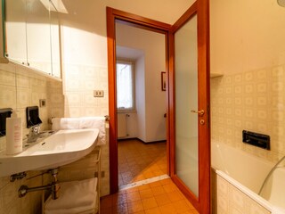 Apartment Dongo Features 28