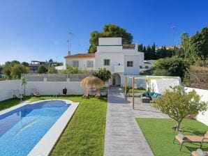 Holiday house Faro's Villa Mamba - Western Costa del Sol - image1