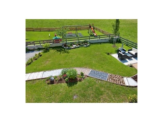 Wellnessgarten und Spielplatz