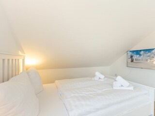 Wohn- und Schlafzimmer