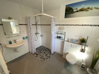 EG: behindertenfreundliches Bad