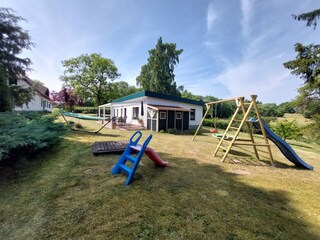 Ferienhaus mit Kinderspielplatz