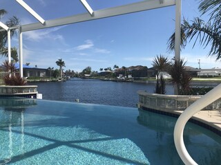 Infinity pool