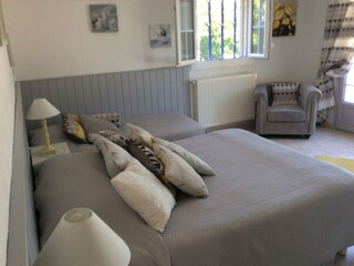 Holiday house Piolenc Features 18