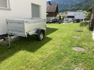 Neue Rasenfläche vor dem Bungalow