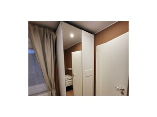 Kleiderschrank 2-Bett-Zimmer ZWO
