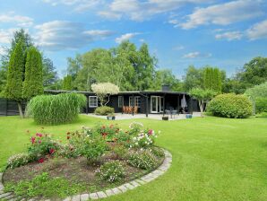 4 Sterne Ferienhaus in Højby - Højby - image1