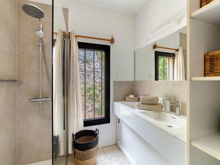 Villa Villecroze Features 25