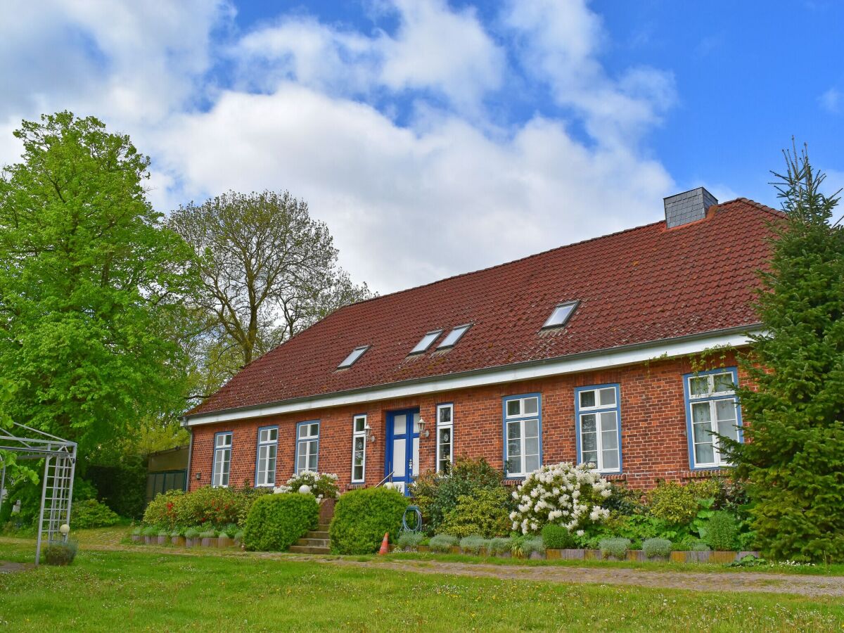 Apartment Dorf Mecklenburg Außenaufnahme 1