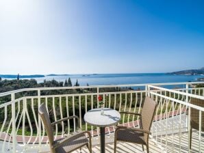 Apartment Villa Samba - Double Room with Balcony and Sea View - gasi se - Mlini - image1