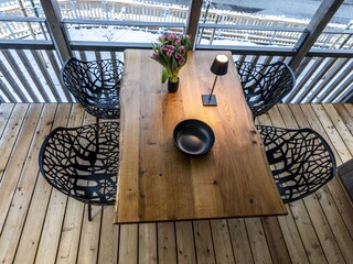 Balkon mit 4 Sitzplätzen