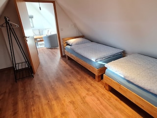 Schlafzimmer 2